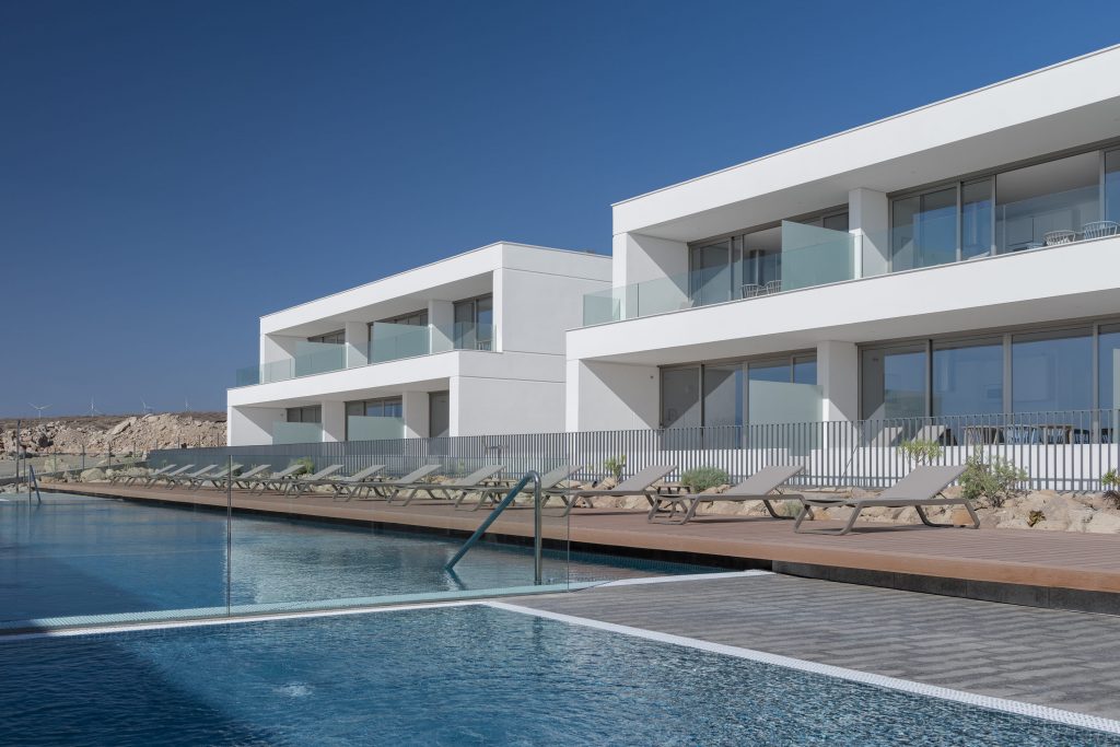 Kora Nivaria Beach Apartments by Makin Molowny Portela